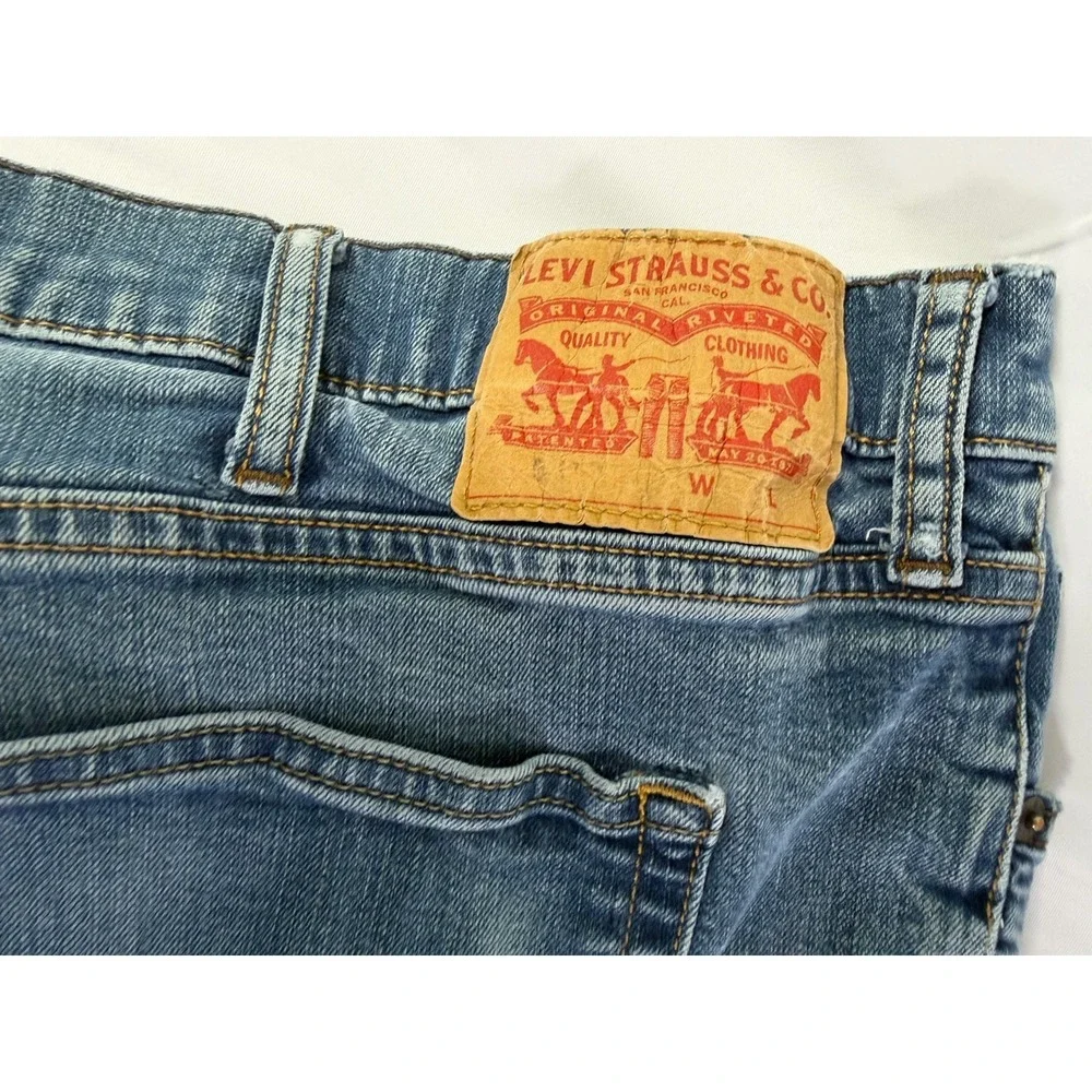 Levi's Men's 48X32 Blue Cotton Denim Jeans Straight Fit Medium Wash 5-Pocket